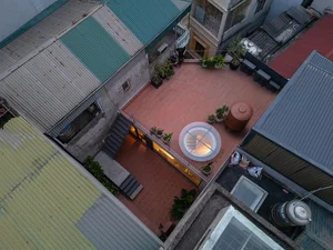 Innovative Architecture: A Sun-Drenched Oasis Deep in Hanoi’s Narrow Alleys - image 5