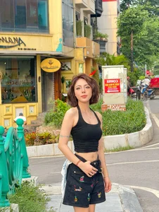 Shooting Star Phi Thanh Thao Goes Viral with Refreshing and Modern New Look - image 2