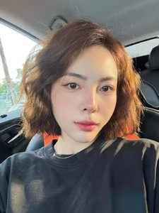 Shooting Star Phi Thanh Thao Goes Viral with Refreshing and Modern New Look - image 3