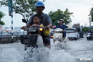 Urban Waterscape: Ho Chi Minh City Navigates Record-Breaking High Tides - image 10