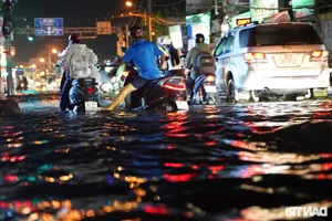 Urban Waterscape: Ho Chi Minh City Navigates Record-Breaking High Tides - image 2