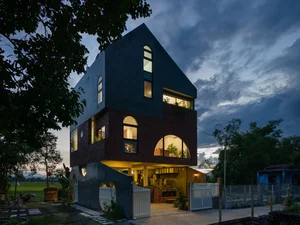 Innovative Flood-Resistant Architecture in Da Nang: The 'Open Bottom' Rural Sanctuary by Hinzstudio - image 0