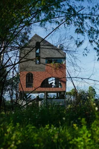 Innovative Flood-Resistant Architecture in Da Nang: The 'Open Bottom' Rural Sanctuary by Hinzstudio - image 2