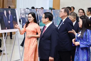 Official Welcome Ceremony for the Prime Minister of Japan in Vietnam - image 10