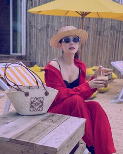 Stunning Vietnamese Celebrities Showcase Summer Bikini Trends and Beachside Glamour - image 0