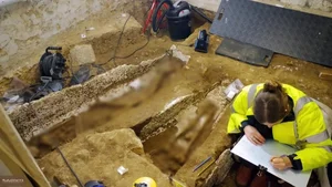 Basement Renovation Unearths Ancient Roman Tombs - image 3