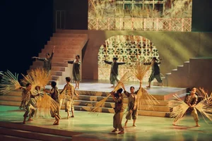 Viet Nam Bach Nghe: A Theatrical Tribute to Traditional Craft Villages - image 0