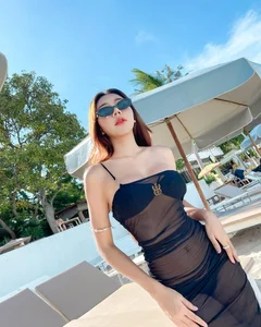 Bold Fashion Trends: The Exposed Lingerie Style Taking Over Social Media - image 6