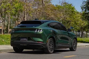 Ford Mustang Mach-E Vietnam: Massive 900 Million VND Price Drop - image 5