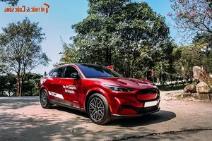 Ford Mustang Mach-E Vietnam: Massive 900 Million VND Price Drop - image 7