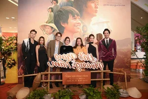 My Tam and Thanh Hang Shine at ‘Song of the South’ Premiere - image 4