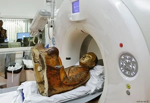 Secrets Revealed: The Fascinating CT Scan of a 1,000-Year-Old Mummified Buddha Statue - image 6