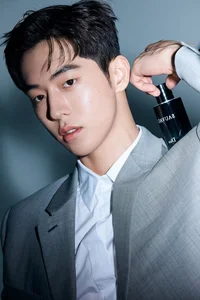 Dior’s Strategy with Asian Ambassadors: Analyzing the Thuy Tien Controversy and Brand Management - image 2