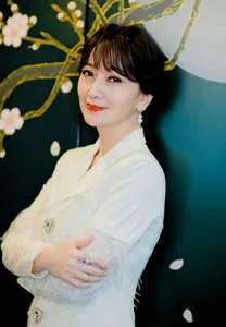 Angie Chiu’s Ageless Beauty: The 71-Year-Old Legend's Simple Secrets - image 1
