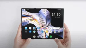 A Close-Up Look at the Revolutionary Ultra-Thin Tri-Fold Smartphone - image 2