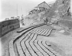 A Journey Through Time: China’s Infrastructure and Workers 100 Years Ago - image 1