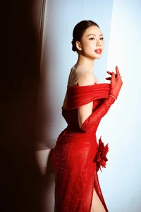 Bui Quynh Hoa Radiates Elegance as Judge for Mister Tourism World 2025 Competition - image 1