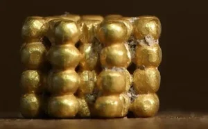 Boy Unexpectedly Unearths a Rare 3,000-Year-Old Golden Bead - image 1
