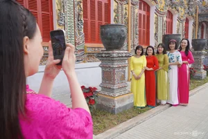 Kien Trung Palace Restored: Discover Hue’s Imperial Architecture and Royal Heritage in Vietnam - image 4