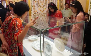 Kien Trung Palace Restored: Discover Hue’s Imperial Architecture and Royal Heritage in Vietnam - image 3