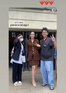 Simple and Elegant: How a Famous Vietnamese Beauty Queen and TV Host Rocks Minimalist Fashion - image 4