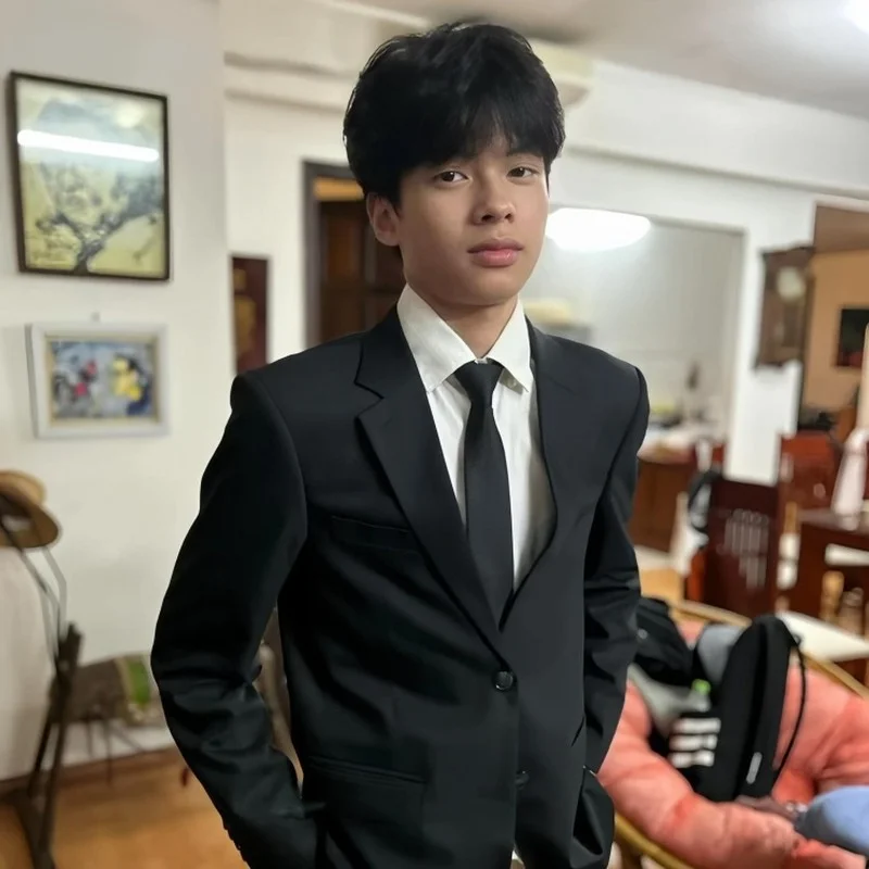 Vietnamese Celebrity Kids Grow Up with Outstanding Height and Looks