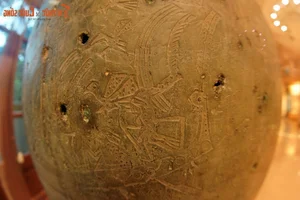 Ancient Artistry: Exploring the Fascinating Bird Imagery on Dong Son Cultural Artifacts - image 2
