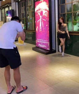Nhâm Mạnh Dũng Sweet Gestures and Romantic Moments with His Hot Girl Girlfriend - image 3