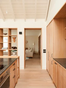 Stunning Cornwall Vacation Home Features Panoramic Ocean Views for Surfers - image 15