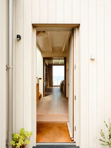 Stunning Cornwall Vacation Home Features Panoramic Ocean Views for Surfers - image 16