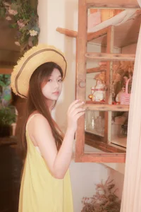 Artistic Elegance with Pei Tong Xue in YiTuYu Art Language Vol.5195: A Stunning Collection - image 33