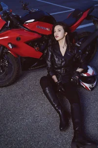 Sweet and Spicy Motorcycle Photoshoot: Fan Miaomiao and Jiner - image 2