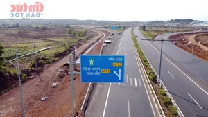 Vietnam's North-South Expressway: 1,206 Kilometers of Progress - image 0