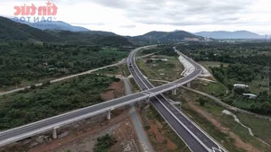 Vietnam's North-South Expressway: 1,206 Kilometers of Progress - image 11