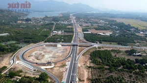 Vietnam's North-South Expressway: 1,206 Kilometers of Progress - image 18