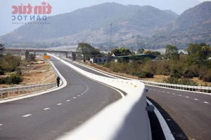Vietnam's North-South Expressway: 1,206 Kilometers of Progress - image 13