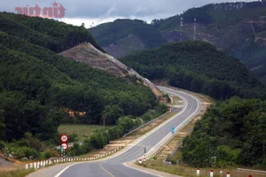 Vietnam's North-South Expressway: 1,206 Kilometers of Progress - image 19