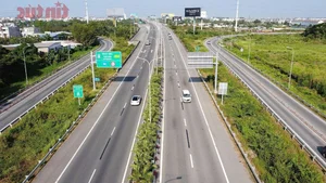 Vietnam's North-South Expressway: 1,206 Kilometers of Progress - image 3