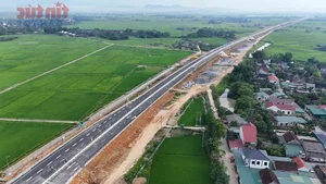 Vietnam's North-South Expressway: 1,206 Kilometers of Progress - image 4