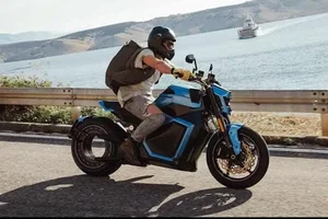 Breakthrough Battery Tech: Electric Motorcycles Now Charge in 10 Minutes for 300km Range - image 4