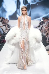 Lương Thùy Linh and Miss World Headline Lê Thanh Hòa’s Spectacular Fashion Show - image 7