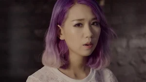 V-Pop Star Min’s New Look: Fans React to the Singer’s Surprising Visual Transformation - image 1