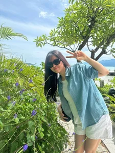 Le Phuong Elegant Style and Gentle Beauty in Affordable Fashion - image 6