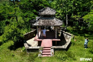 Mysterious Artifacts Discovered Inside the Hidden Forest Villa of Central Vietnam’s Lord - image 2