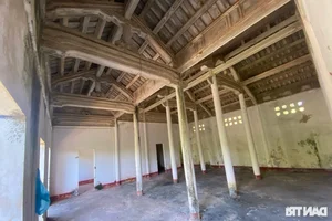 Mysterious Artifacts Discovered Inside the Hidden Forest Villa of Central Vietnam’s Lord - image 10