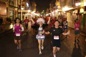 Veteran Runner Nguyen Van Lai Smashes Personal Best in 42km Marathon - image 0