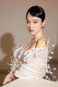 The Beauty Selling Sticky Rice After 5 Years in Hiding - image 5
