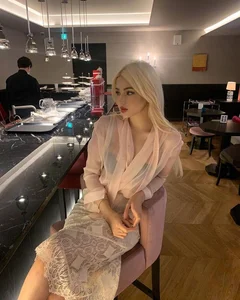 Two Breathtaking Asian Influencers Captivate Millions of Fans Online - image 8