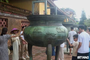 The Nine Dynastic Urns: A National Treasure in Hue Imperial City - image 2