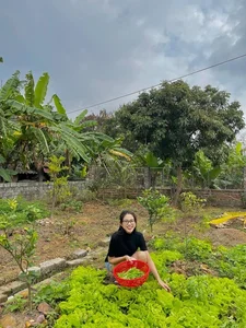 A Glimpse into the Simple Life of Miss Vietnam Do Thi Ha in Her Hometown - image 2